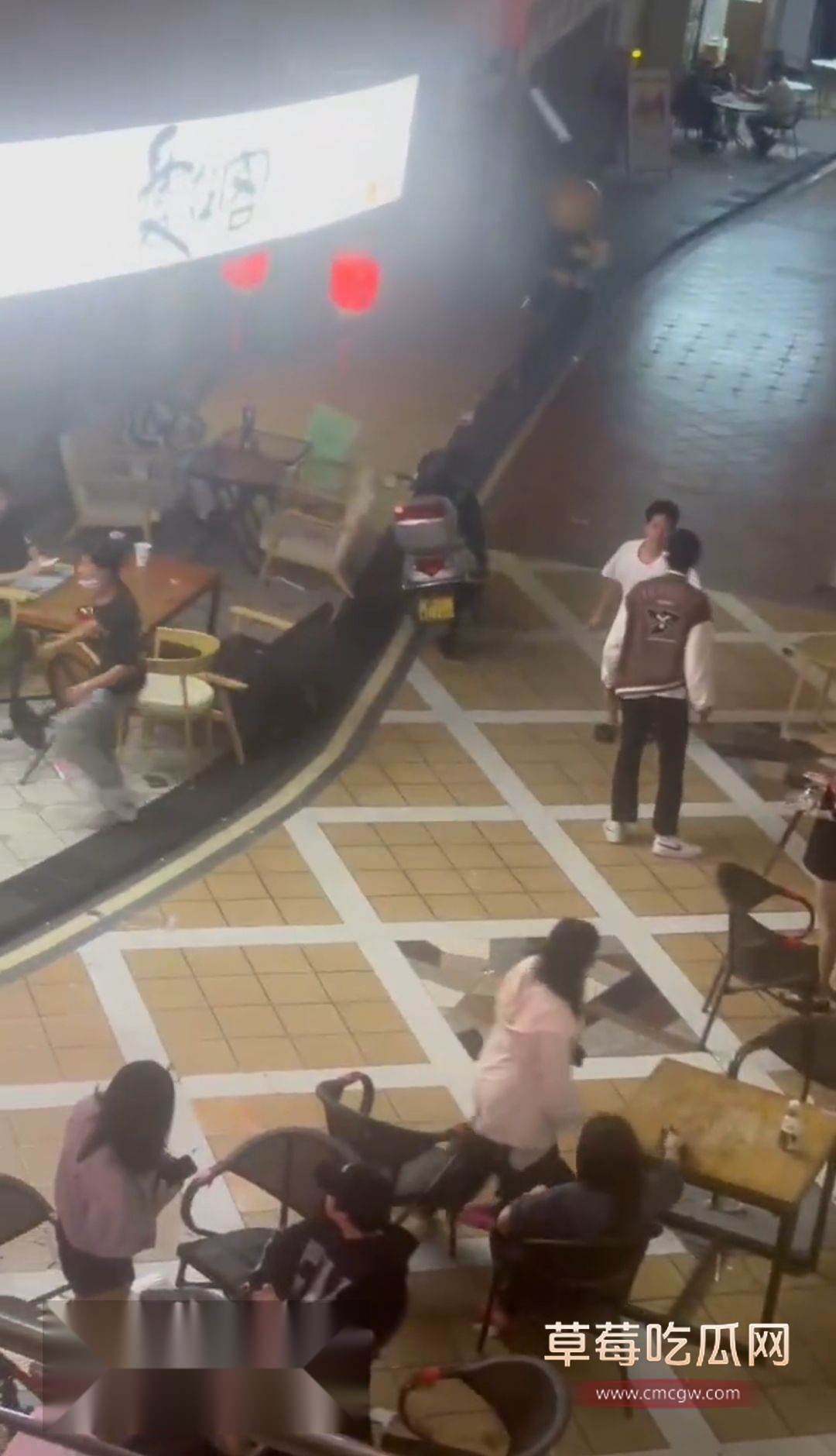 时代广场打架斗殴事件3 时代广场打架斗殴事件3