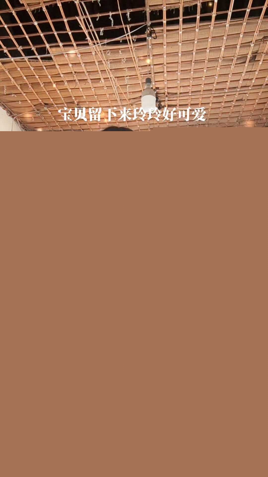 女子因违停被贴罚单后情绪激动 7 女子因违停被贴罚单后情绪激动 7