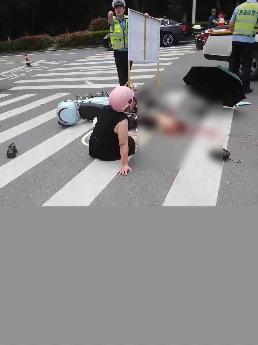 孩子在自己面前被爆头 1 孩子在自己面前被爆头 1