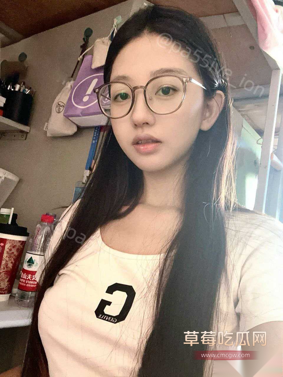 极品萌妹清水私拍 3 极品萌妹清水私拍 3