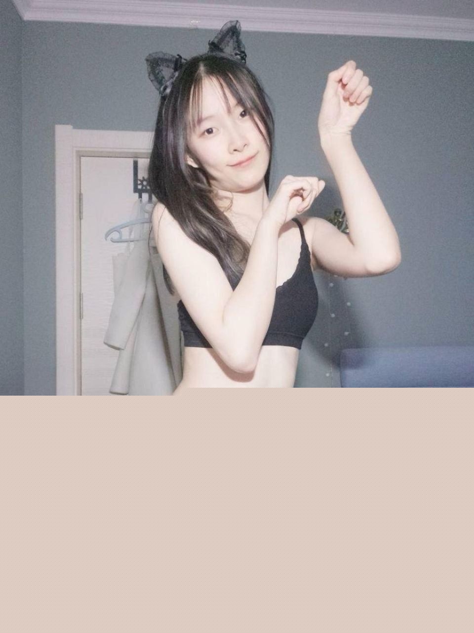 河南学生妹在家无聊玩直播4 河南学生妹在家无聊玩直播4