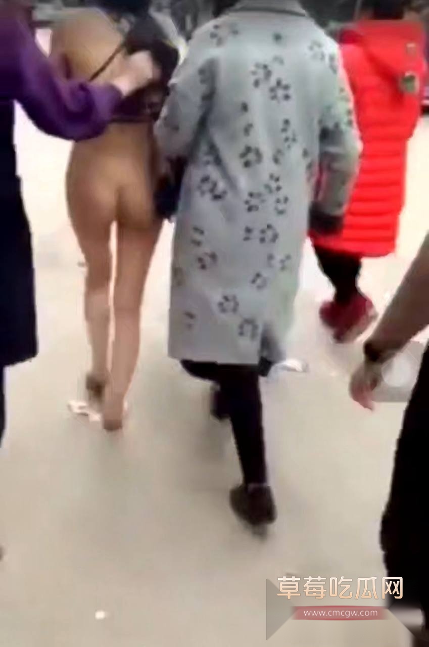 原配带小三游行 2