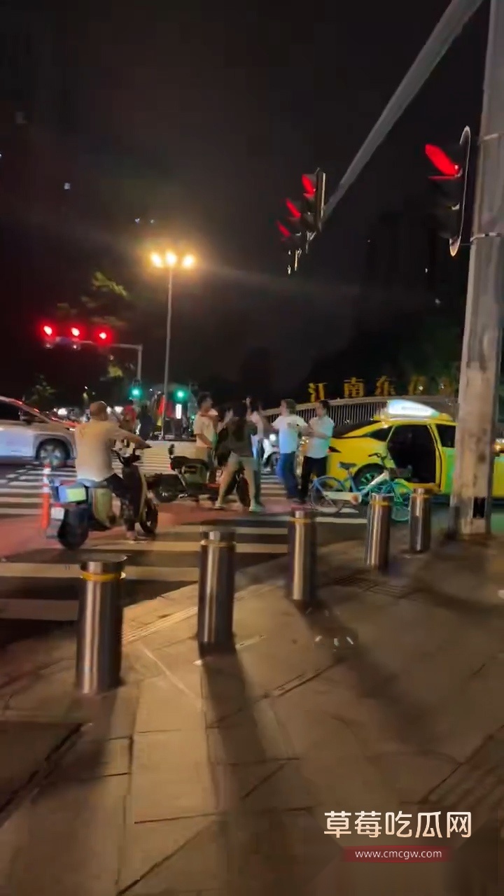 珠海街头突发冲突 1 珠海街头突发冲突 1