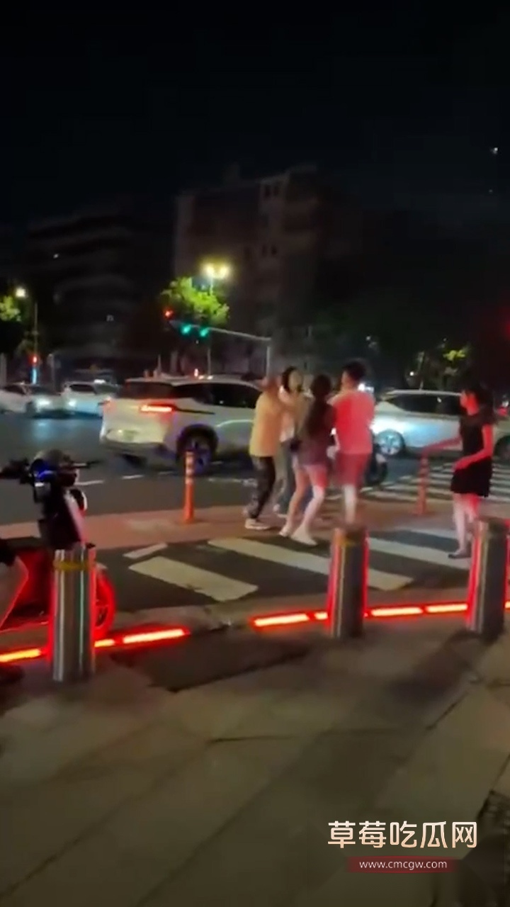珠海街头突发冲突 2 珠海街头突发冲突 2