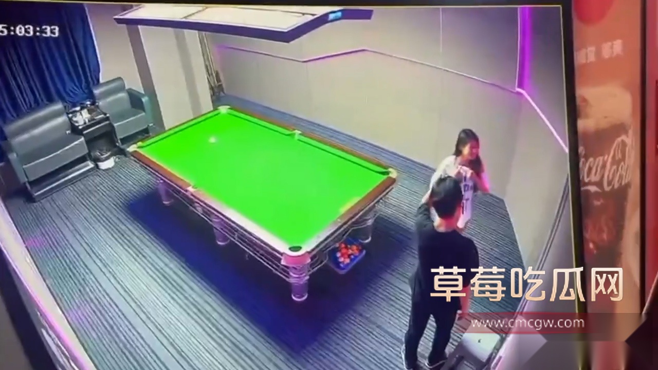 台球室卿卿我我 3 台球室卿卿我我 3