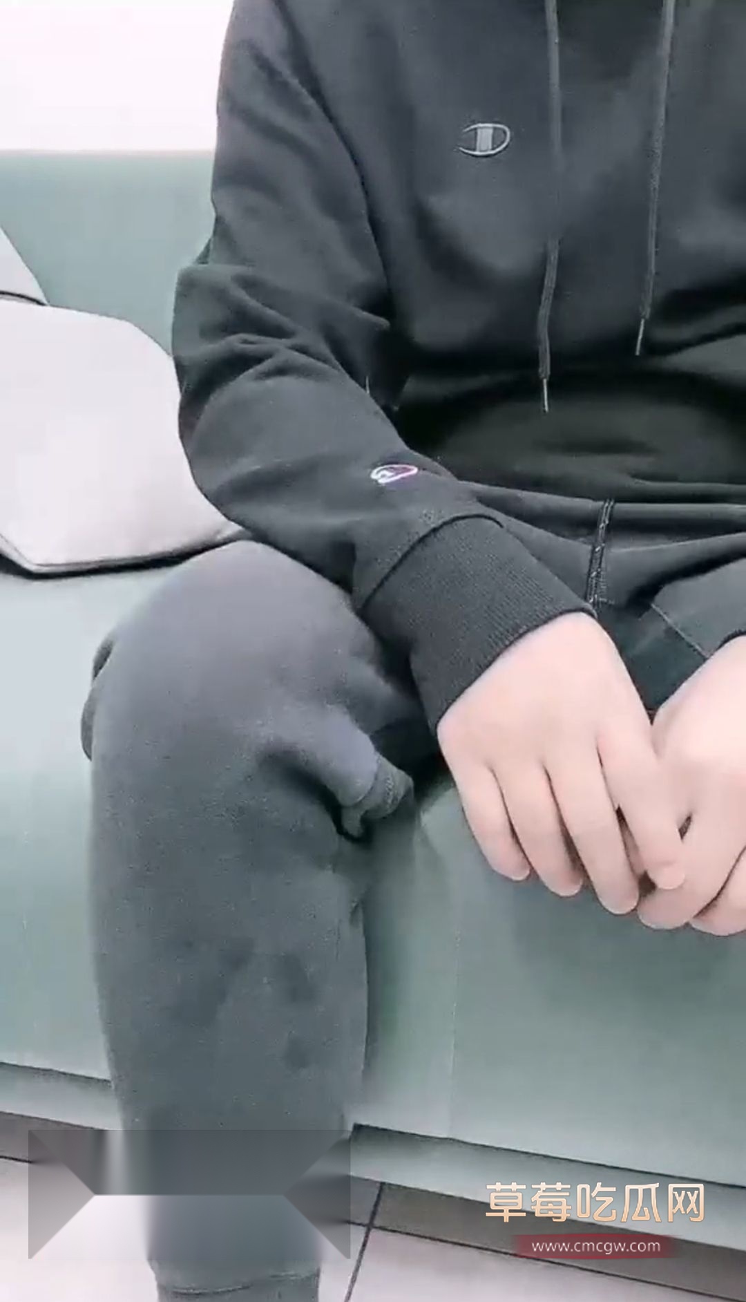 妈妈的夜不归宿成全了儿子找小姨1 妈妈的夜不归宿成全了儿子找小姨1