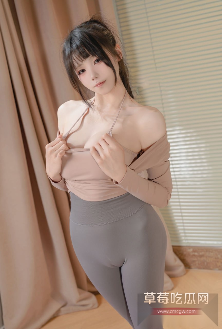 B站福利姬美女Yiko湿润兔 3