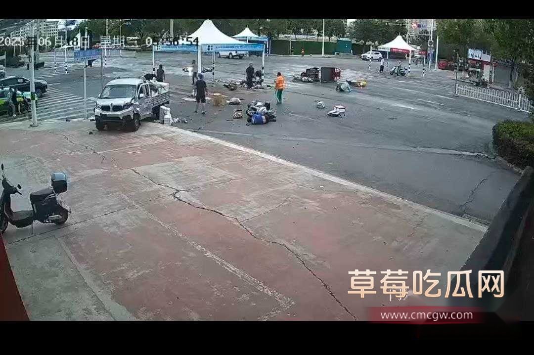 车祸1.jpg 车祸1.jpg