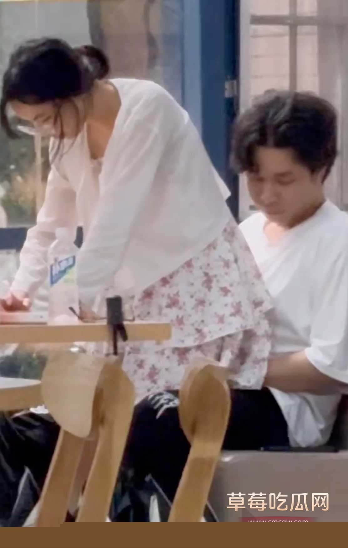 小情侣1.jpg 小情侣1.jpg