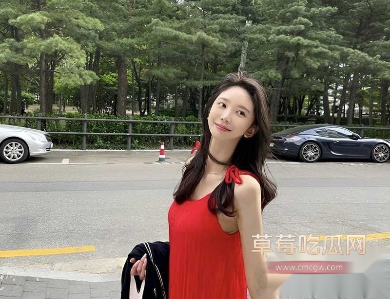 拜金小村花被金主曝出 5