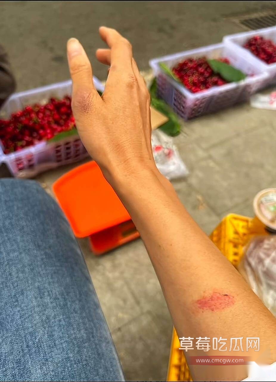长不大的瓜葛出轨女粉丝家暴奇迹==妻子7.jpg 长不大的瓜葛出轨女粉丝家暴奇迹==妻子7.jpg