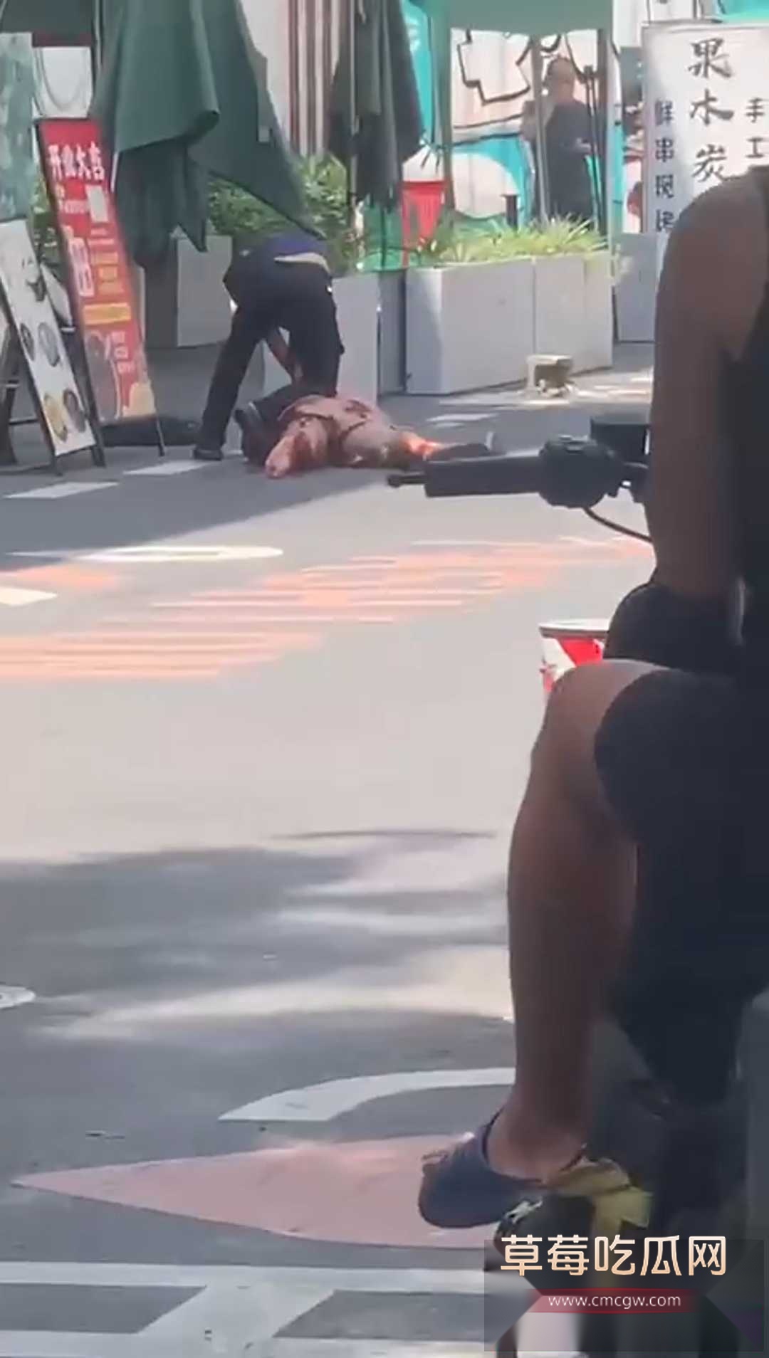 东晓南街头捅人事件 2 东晓南街头捅人事件 2