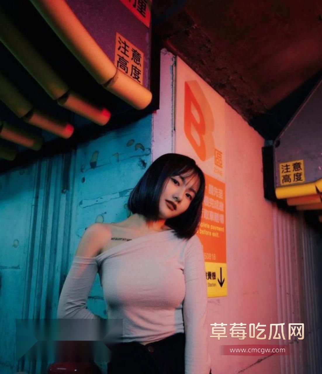 大三软萌台妹遭男友分手泄密 9