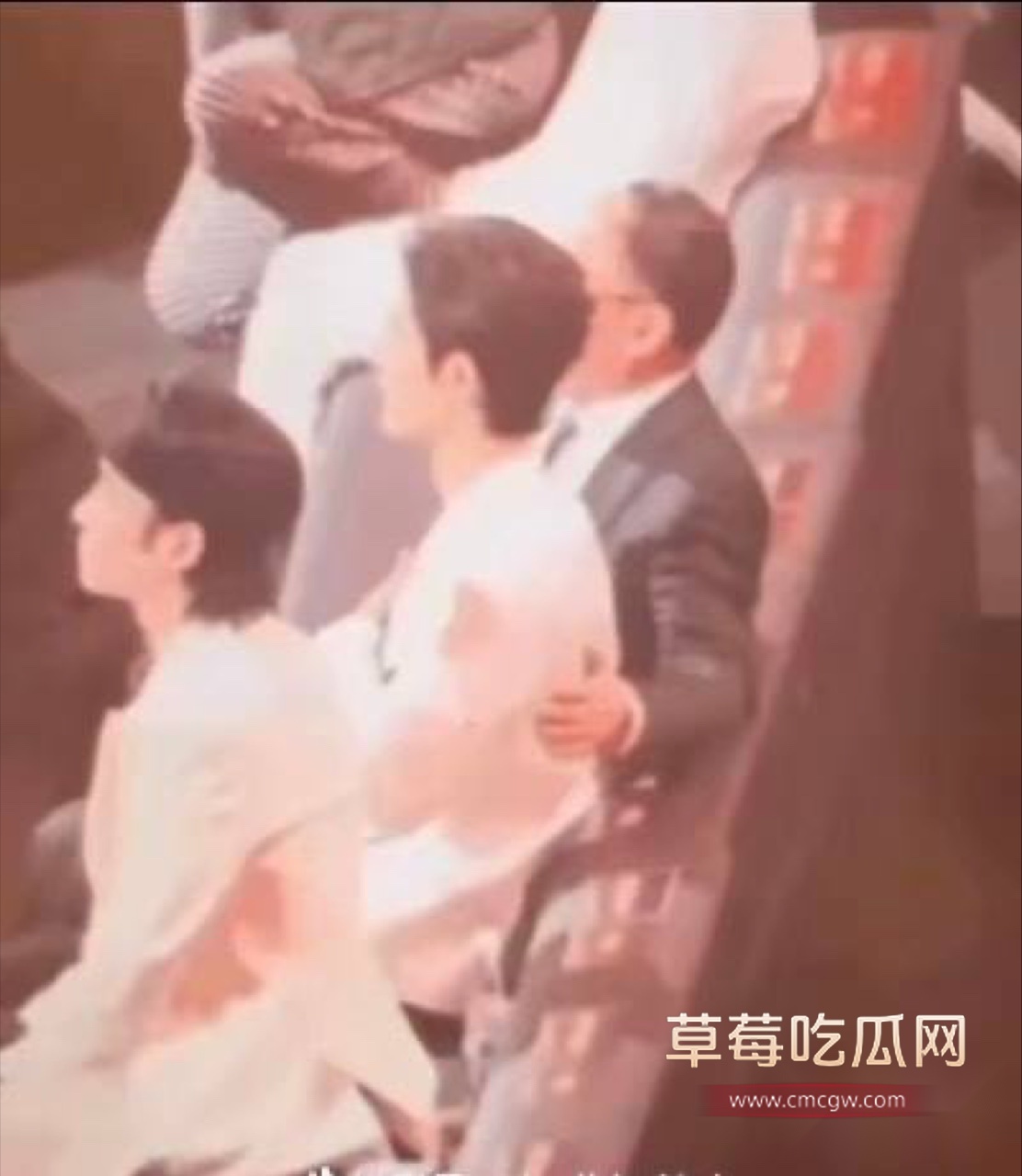 李爱庆肖战“举止亲密”4.jpg