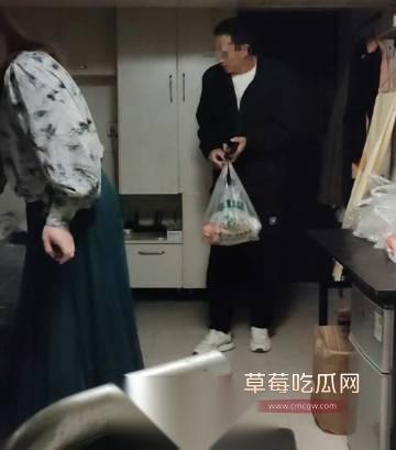 伪娘阿红3.jpg 伪娘阿红3.jpg
