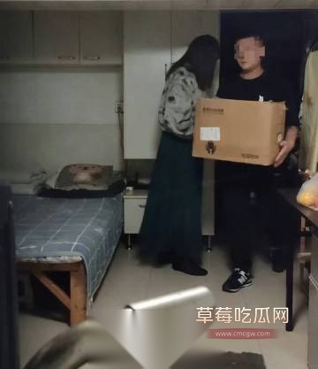 伪娘阿红4.jpg 伪娘阿红4.jpg