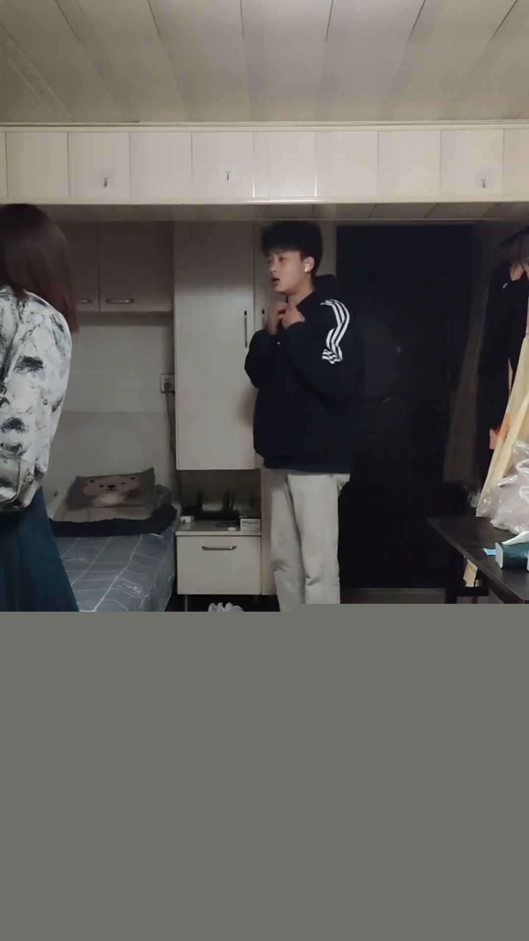 南京红姐事件之薄肌耳机男孩 2 南京红姐事件之薄肌耳机男孩 2
