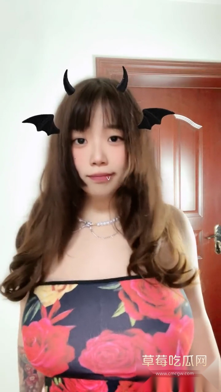 头条竖.00045718.Still038 头条竖.00045718.Still038