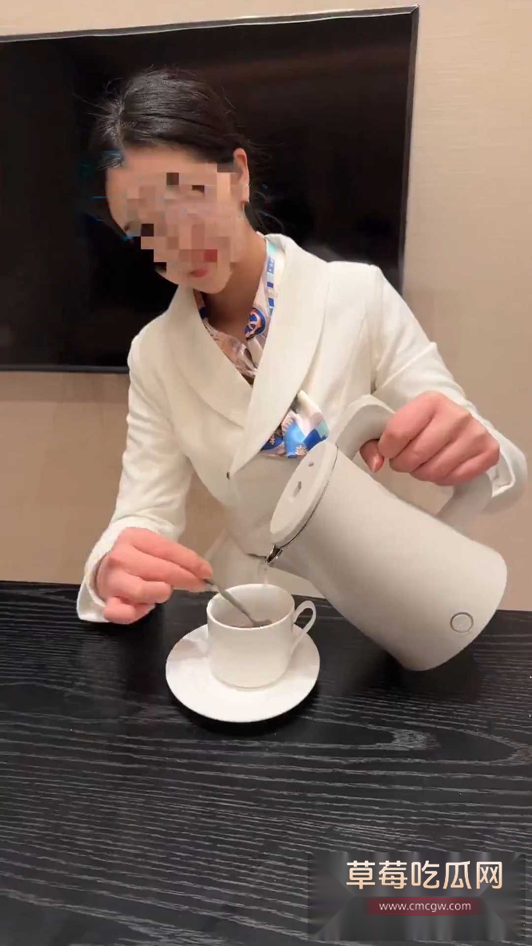 海角社区会喷水的亲姐姐 2 海角社区会喷水的亲姐姐 2