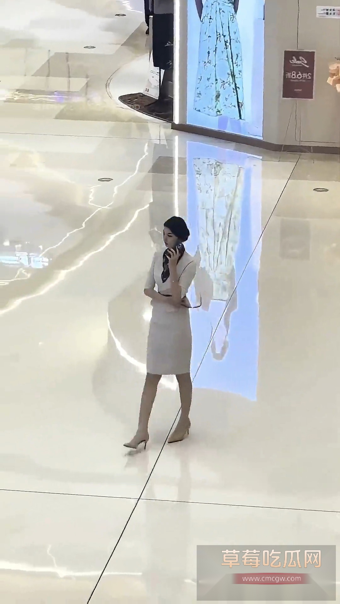 海角社区会喷水的亲姐姐 4 海角社区会喷水的亲姐姐 4
