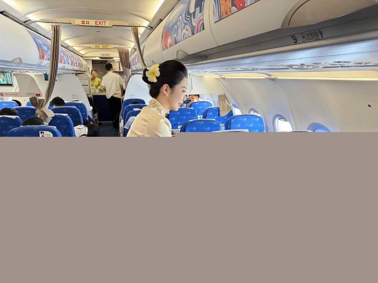 山东青岛98年空姐张萍 1
