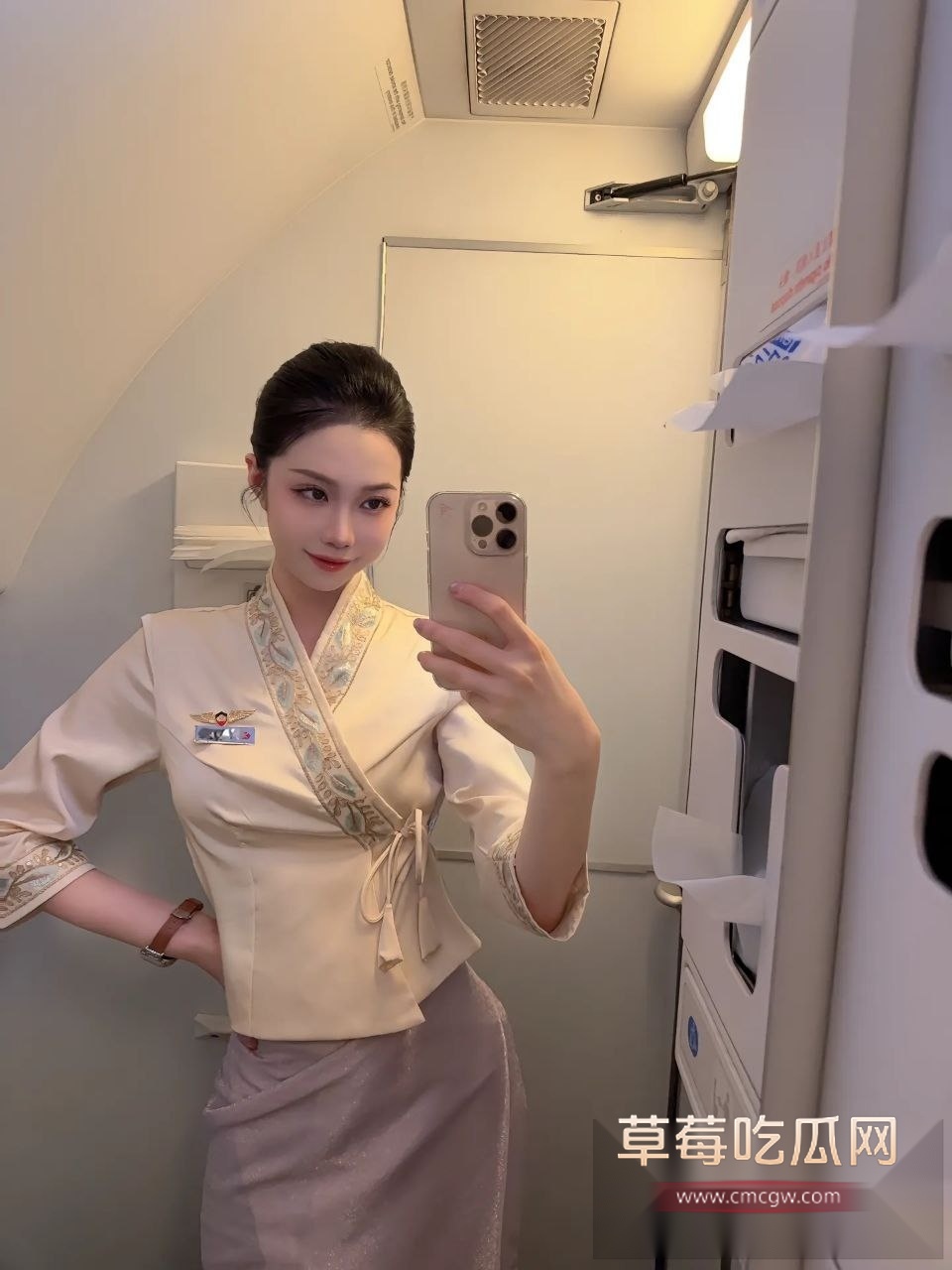 山东青岛98年空姐张萍 5