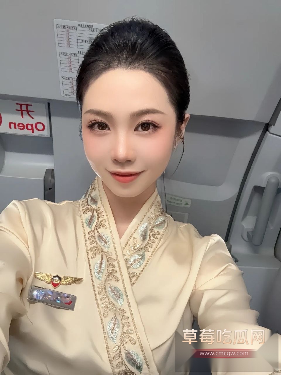 山东青岛98年空姐张萍 6