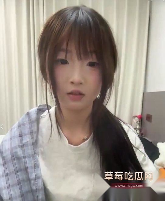 约炮极品碎花裙学妹 2 约炮极品碎花裙学妹 2