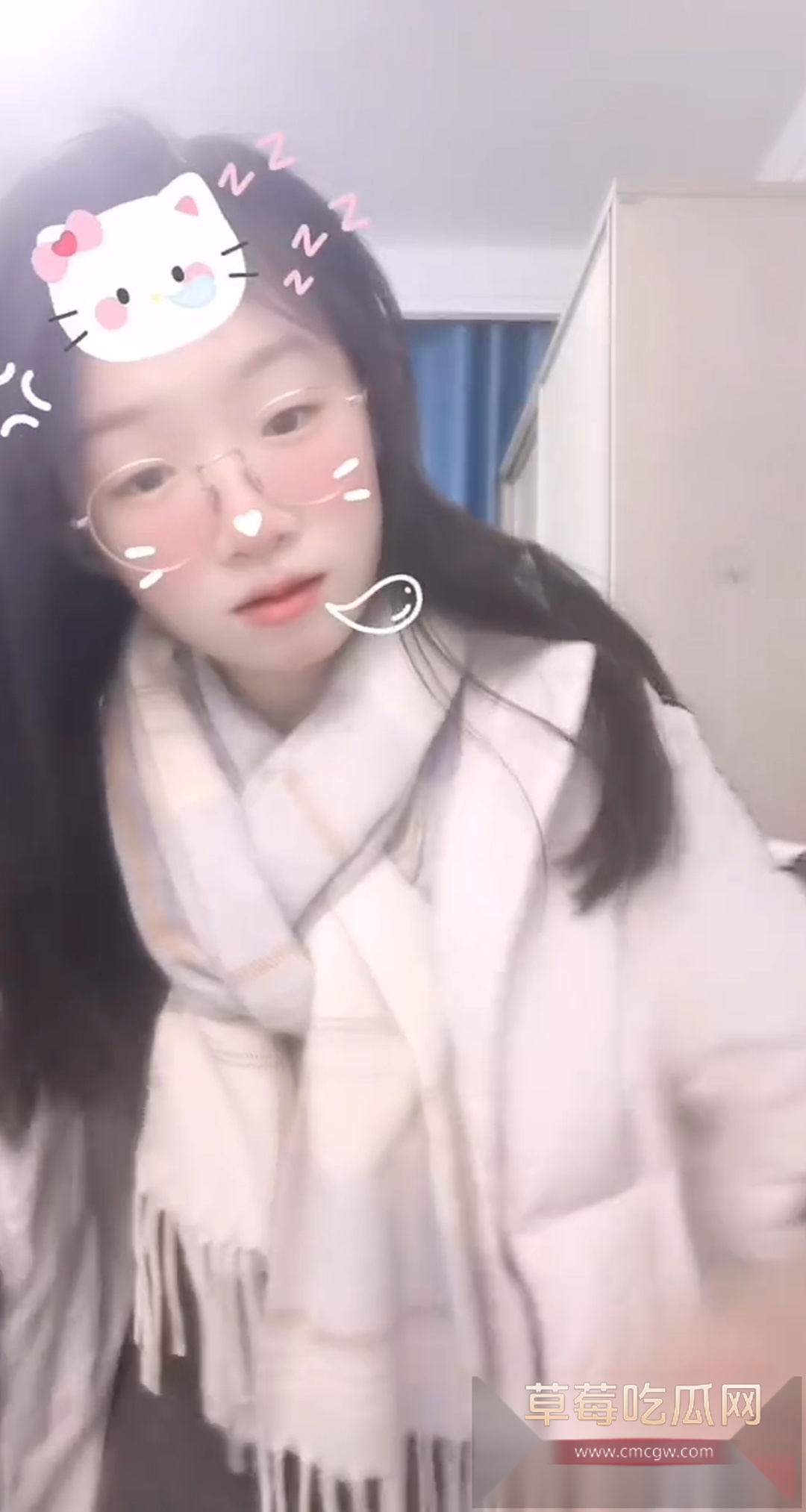 江苏盐城06年眼镜母狗陈欣雯 1