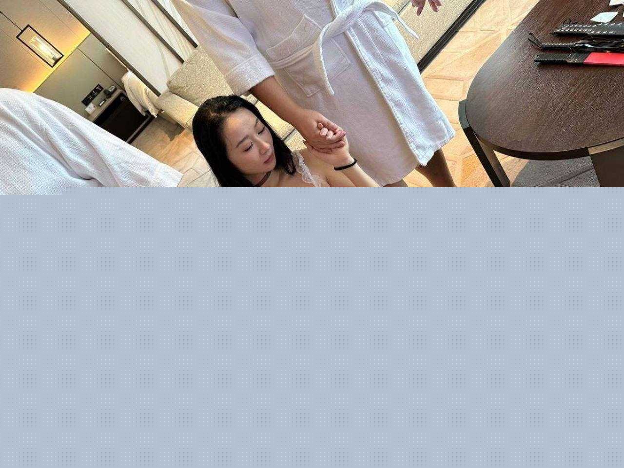 44 44