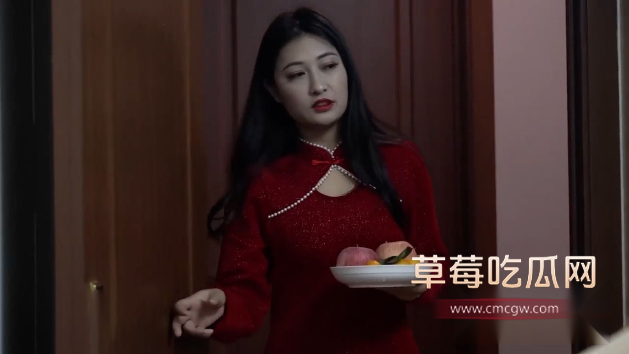 国产AV剧情之被轮奸的妈妈1 国产AV剧情之被轮奸的妈妈1