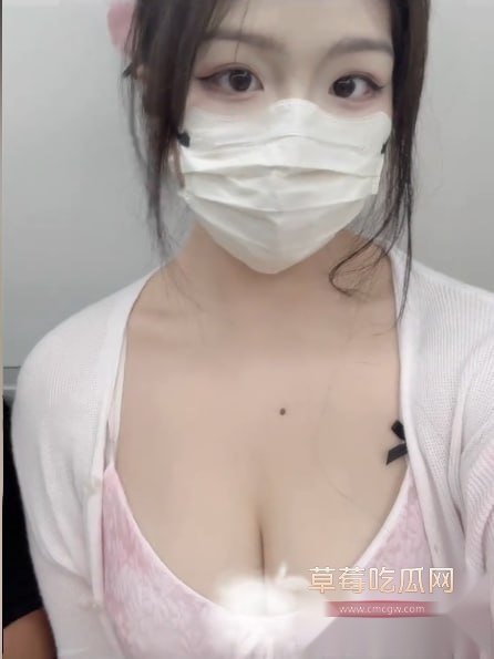 抖音网红吃货大白巨乳 3