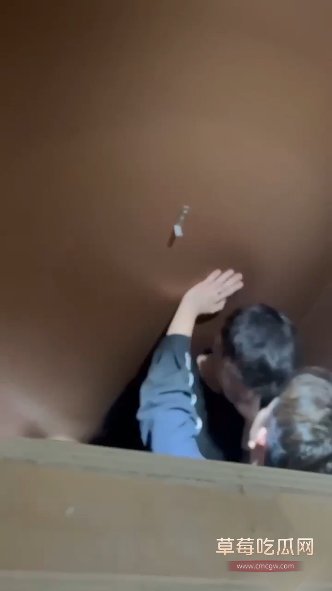 男同约厕所见面 3