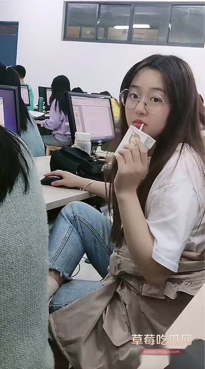赵小娜抖音号及其日常发布视频内容截图5.jpg 赵小娜抖音号及其日常发布视频内容截图5.jpg