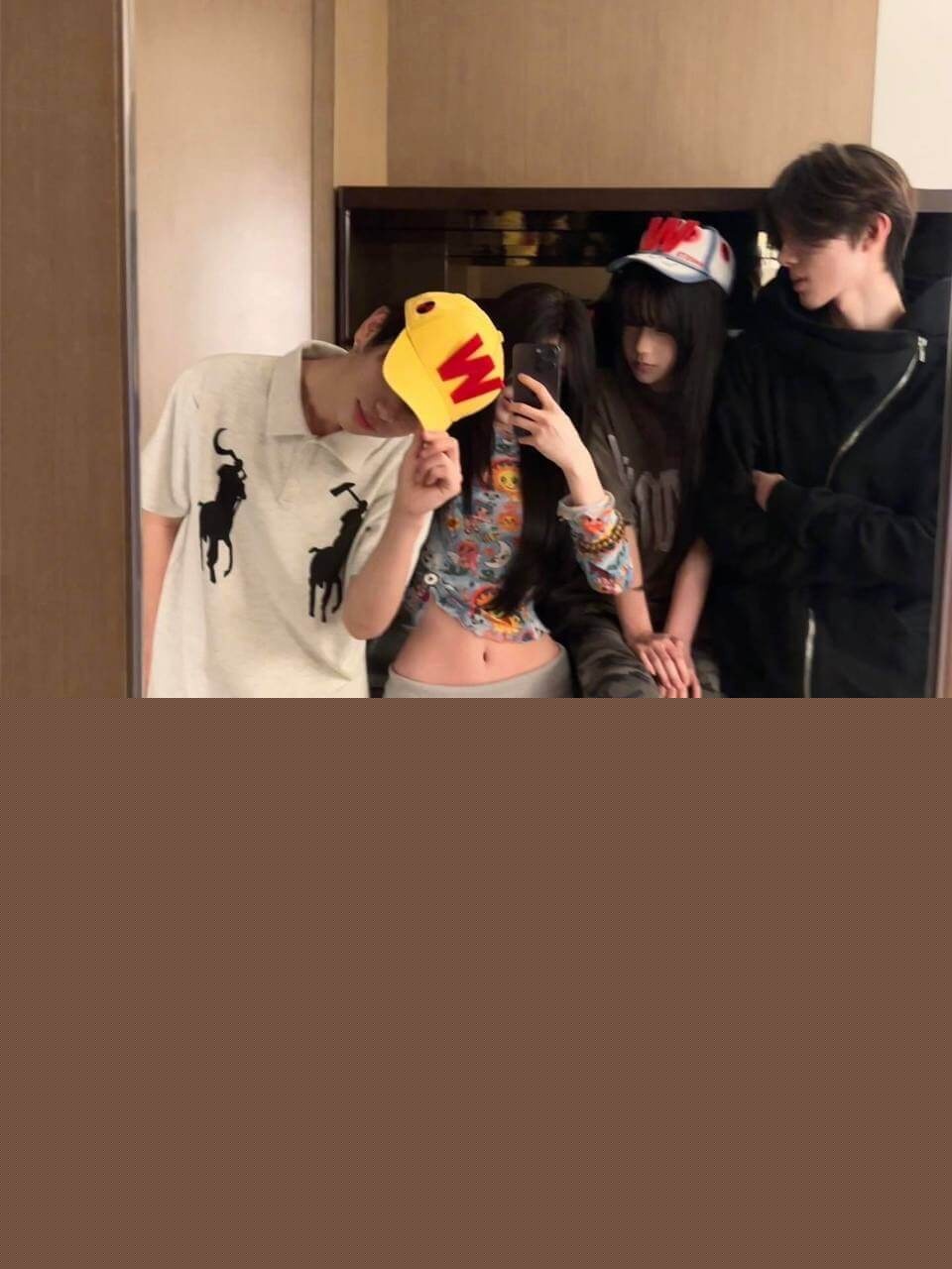 齐婧煊和好友以及金主的合照1.jpg