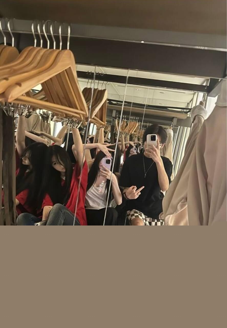 齐婧煊和好友以及金主的合照10.jpg