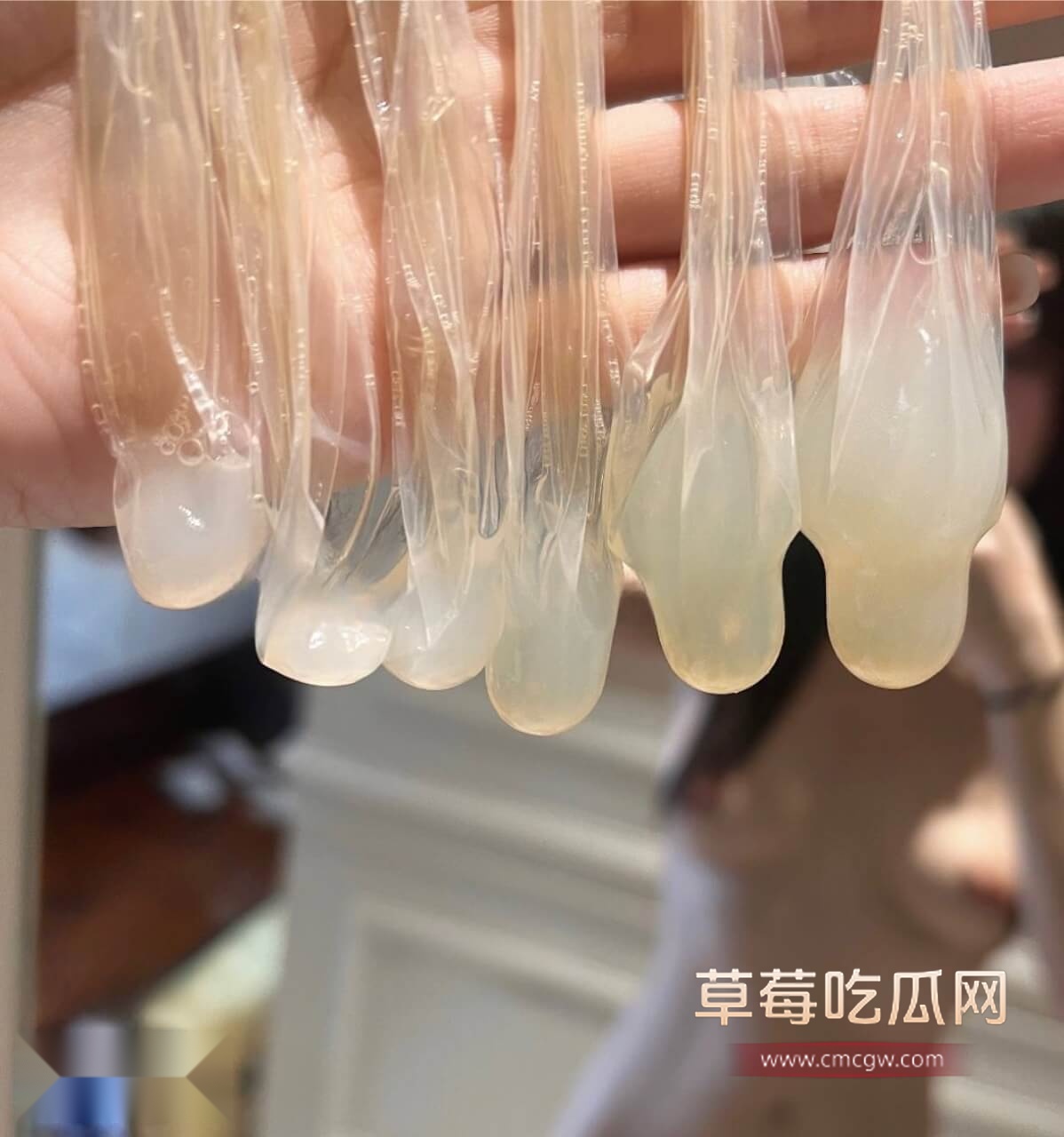 齐婧煊被金主玩弄的照片8.jpg