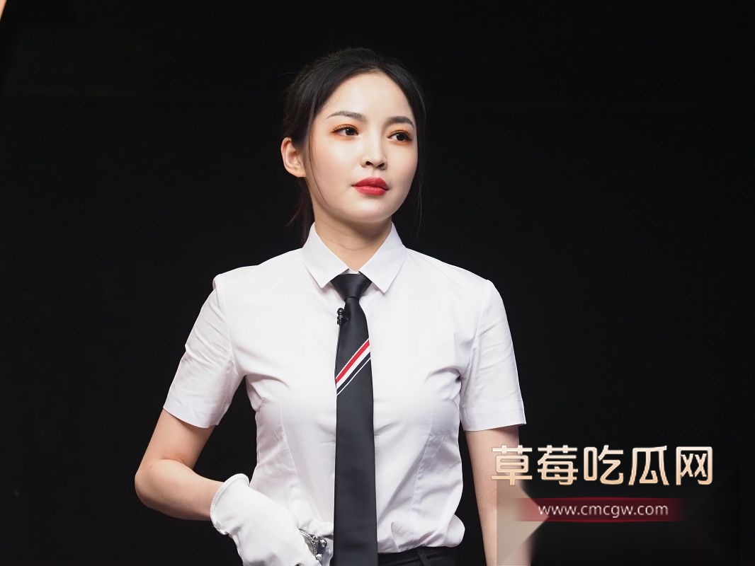 千万粉网红台球女裁判王钟瑶疑似出轨 9 千万粉网红台球女裁判王钟瑶疑似出轨 9