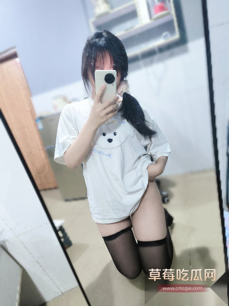 推特新晋福利姬小绒ovo 7