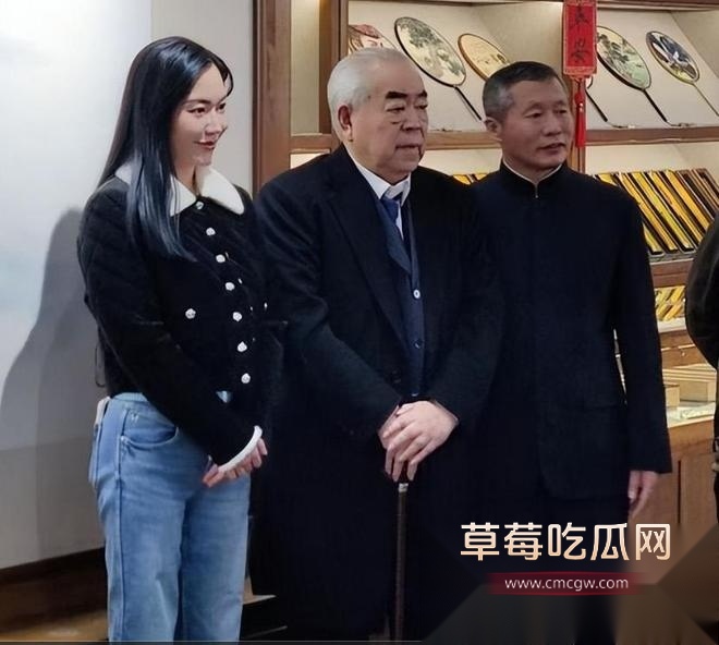 书画大家范曾小50岁娇妻被传出轨 9 书画大家范曾小50岁娇妻被传出轨 9