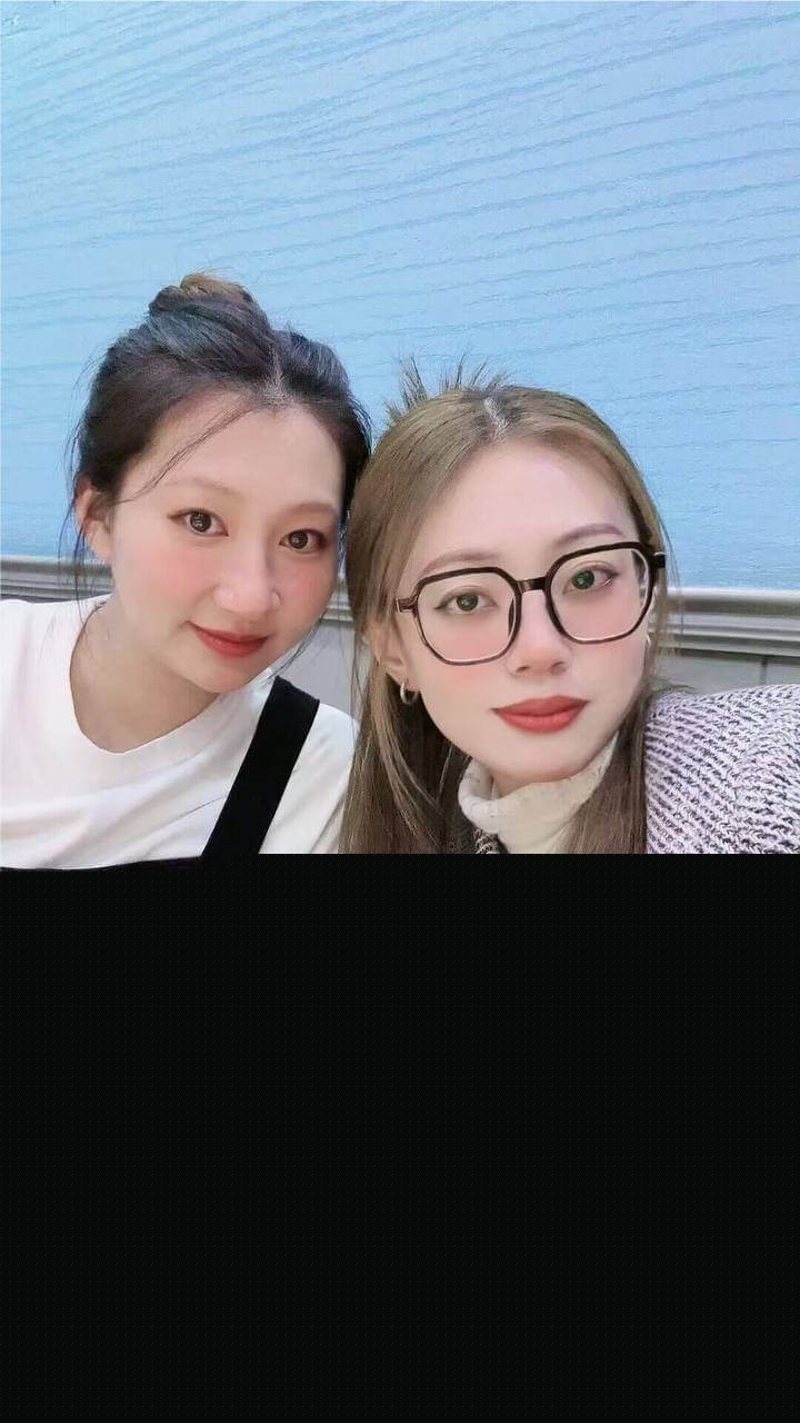 广东普宁喜欢吃屌的23岁眼镜妹吴悦1.jpg