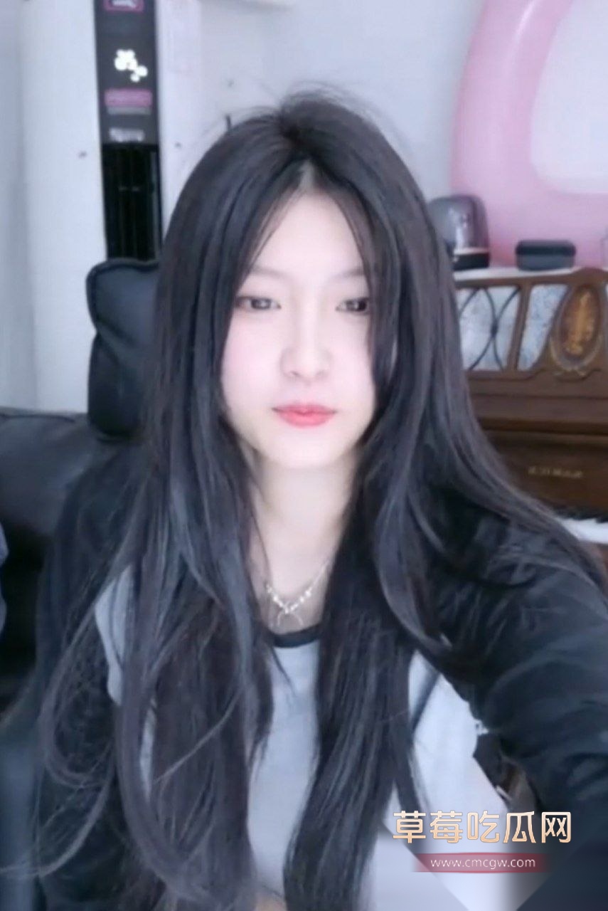 私房流出 ST950 顶级气质女神Rainybb 9