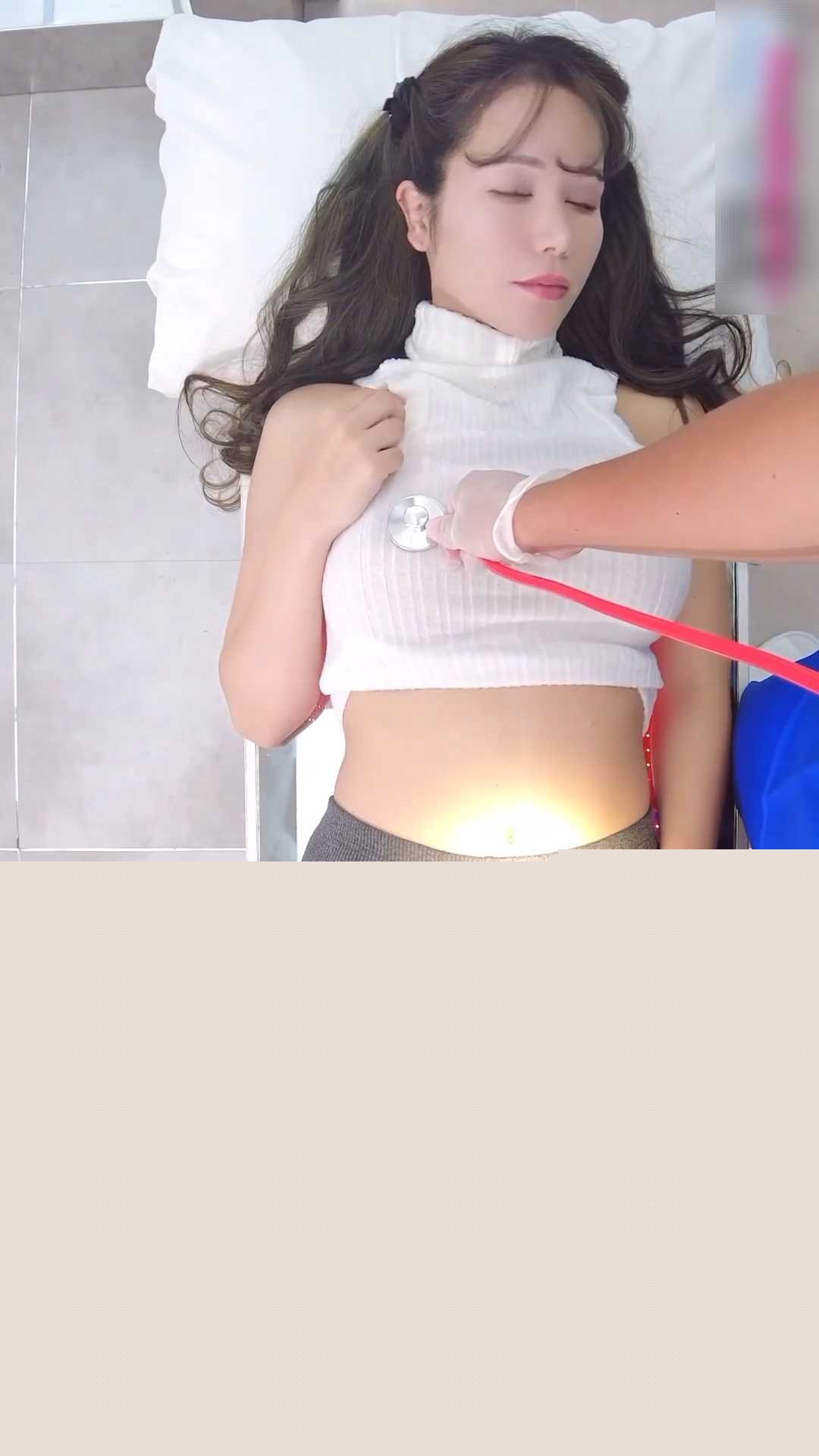 婦科檢查相機塞進我的小穴 2