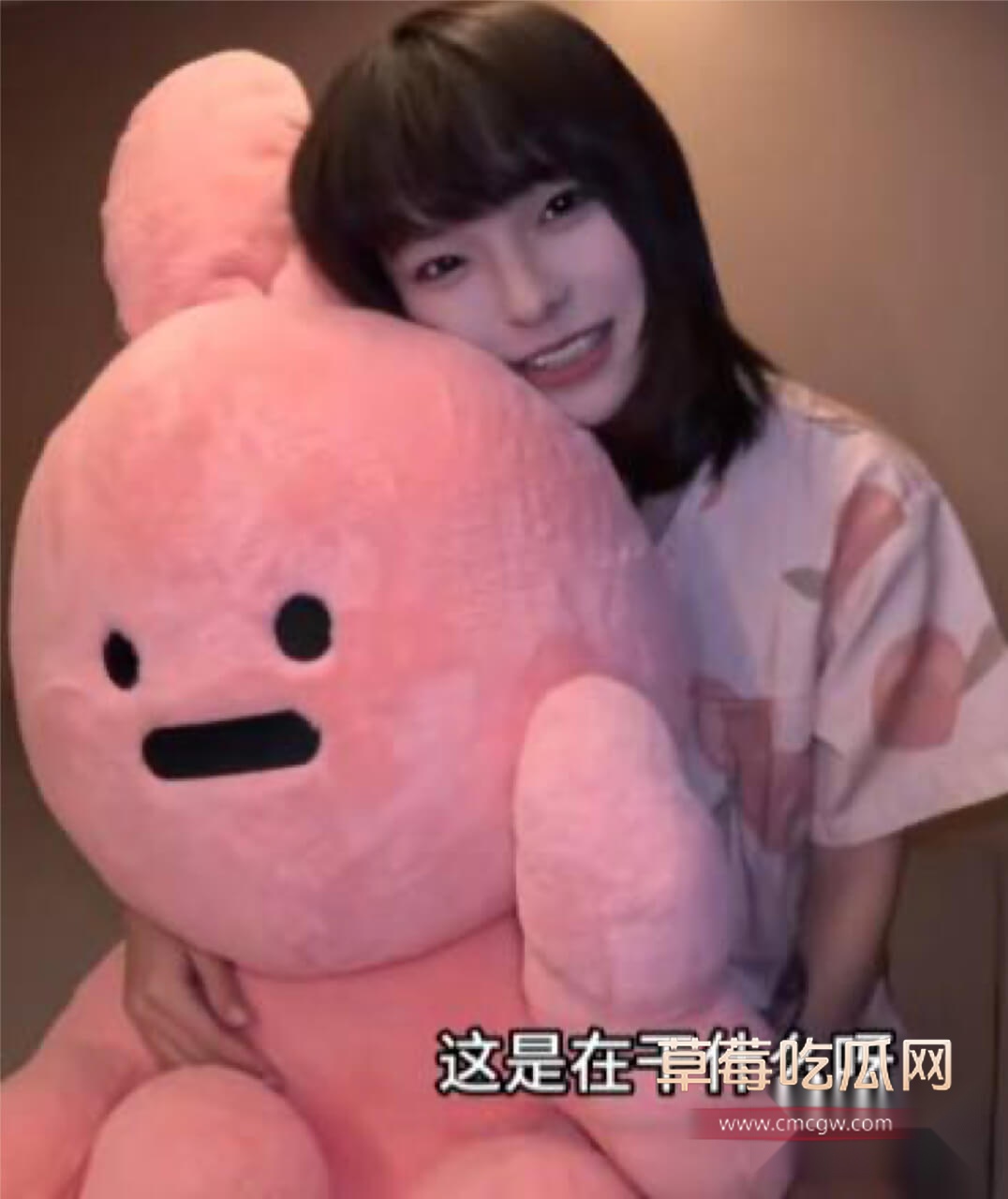 *女主思涵和闺蜜以及盛先生.jpg *女主思涵和闺蜜以及盛先生.jpg