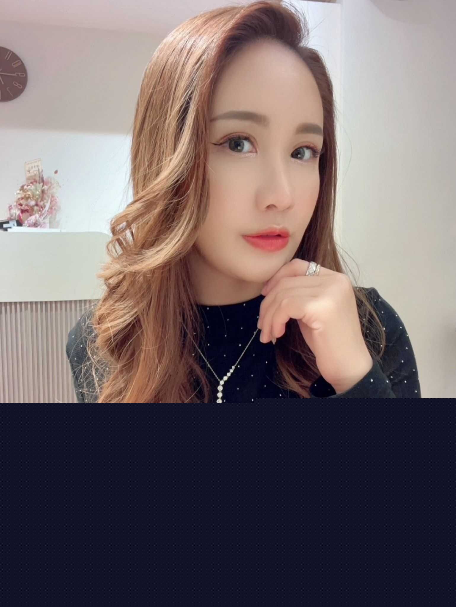 约炮大神竟约到IG上32万粉丝的華華7 约炮大神竟约到IG上32万粉丝的華華7