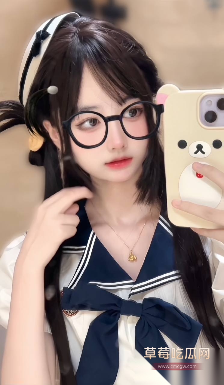 清纯颜值骚货1.jpg