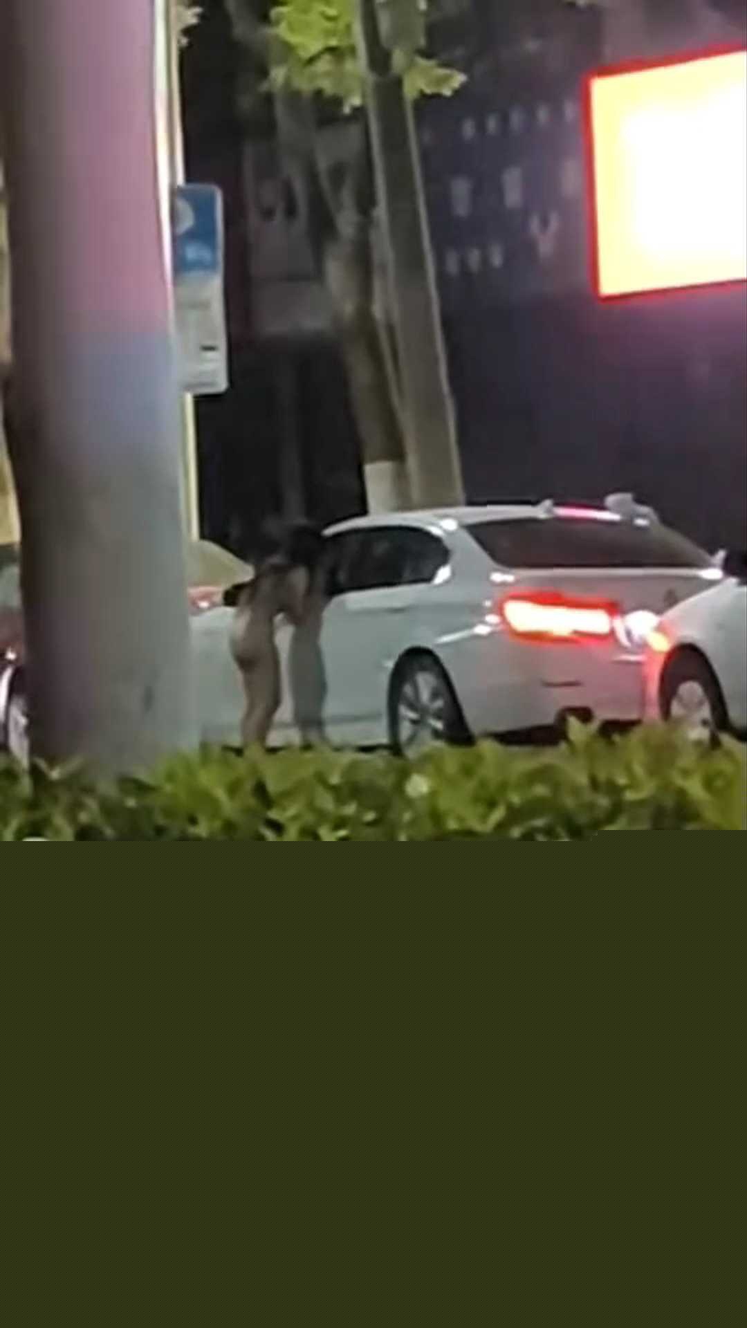一言不合就脱衣服的小仙女 2 一言不合就脱衣服的小仙女 2