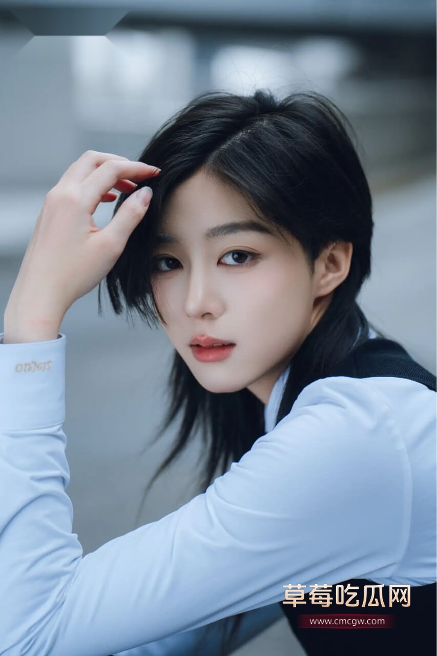 王思诺照片1.jpg 王思诺照片1.jpg