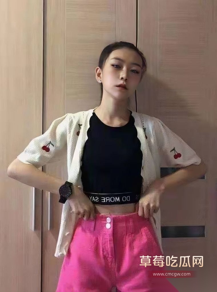 深圳深德高级技工学校高一妓女孙馨 25 深圳深德高级技工学校高一妓女孙馨 25