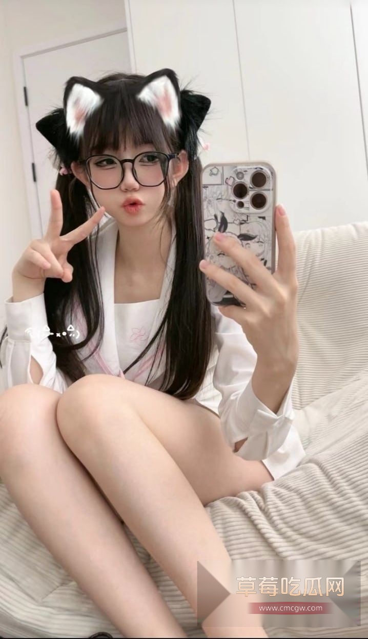 抖音萌妹心碎美洋洋JK自摸诱惑福利1 抖音萌妹心碎美洋洋JK自摸诱惑福利1